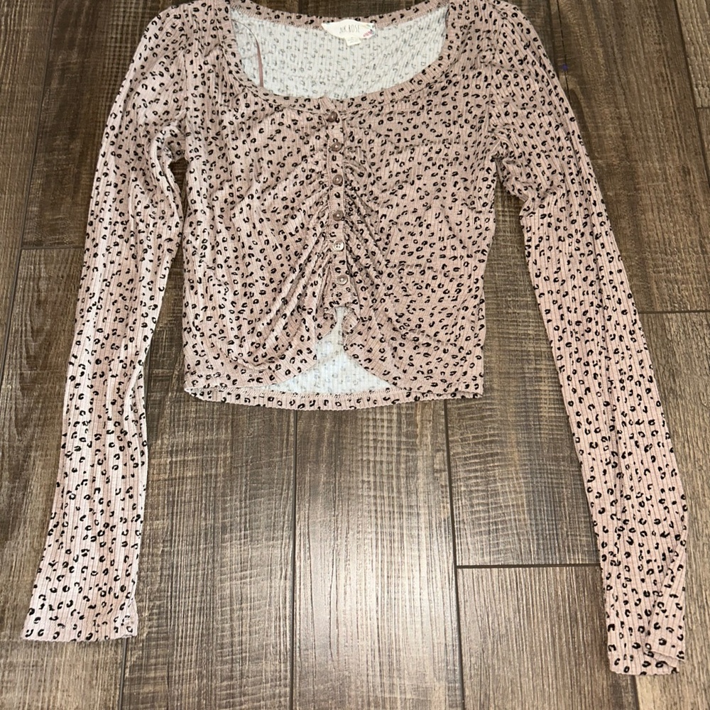 Leopard Print Long Sleeve Top